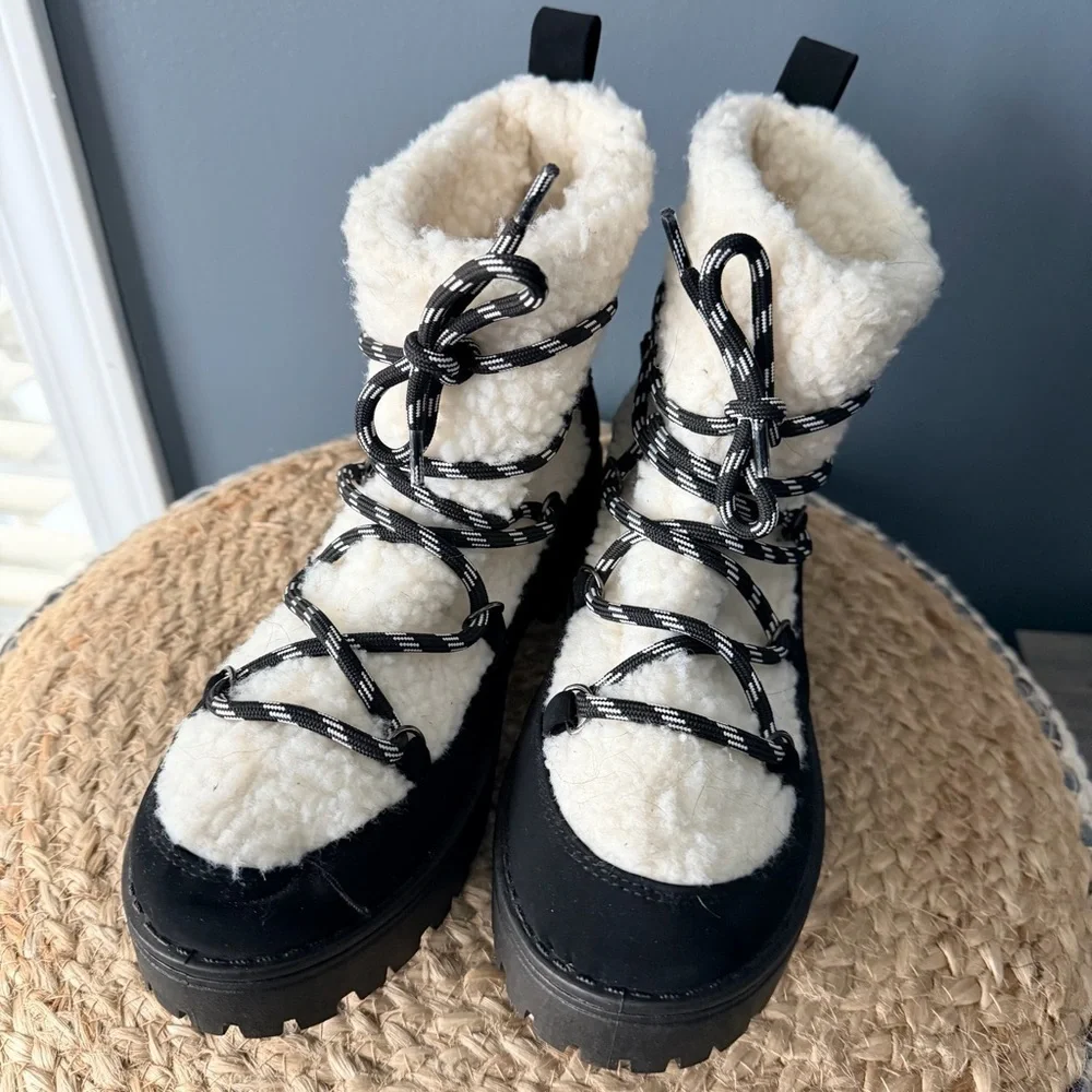 Journee Collection Black and Cream Block Heel Winter Boots